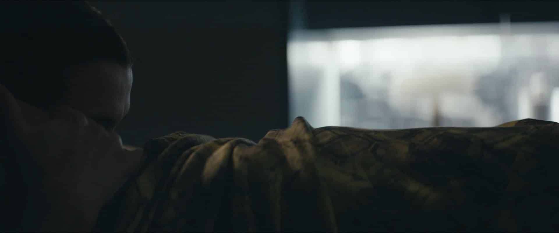 Rachel Weisz & Britne Oldford Hot Lesbian Kiss Scene