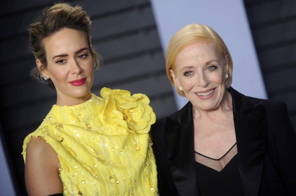 Top Lesbian Celebrity Couples : Famous Hollywood Love Stories That Inspire Millions 3 alamy M6NKHH